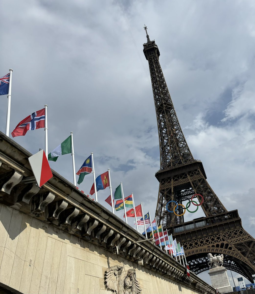 ruththomas812's tweet photo. Amazing to have the opportunity to spend a few days in #Paris2024 cheering @TeamGB on in the rowing at the #Olympics https://t.co/AQB7YKwj9n