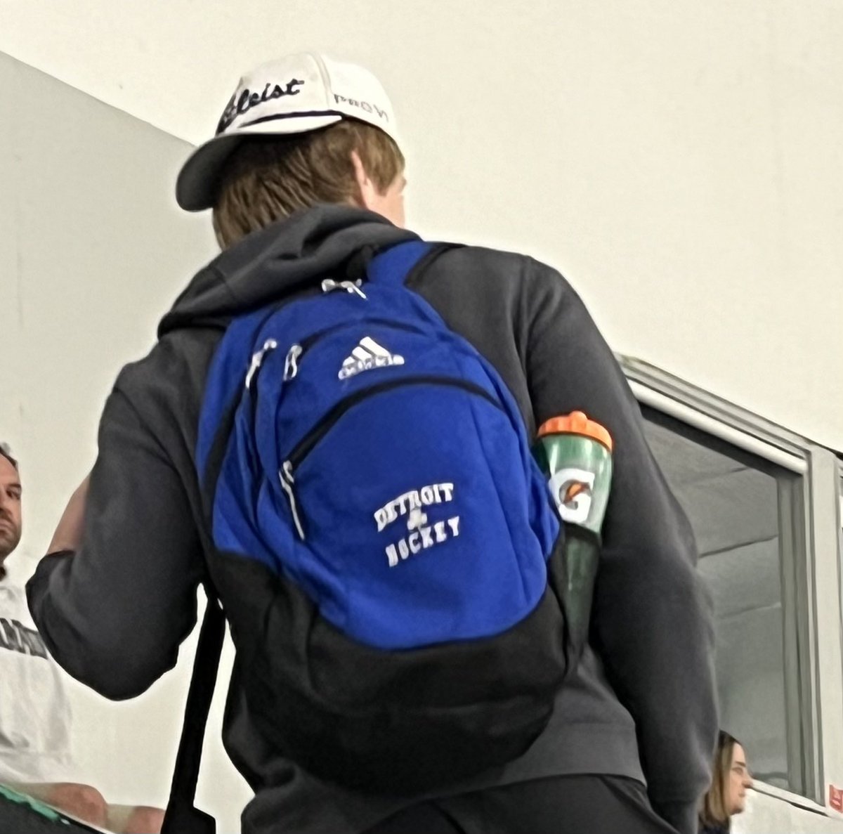 Stream_Cortex's tweet photo. A lot of teams being represented today @MDHLhockey 

@dcchockey @BiggbyAAAGirls @VictoryHondaAAA @brightonhockey1 https://t.co/a5q8SOVJpm