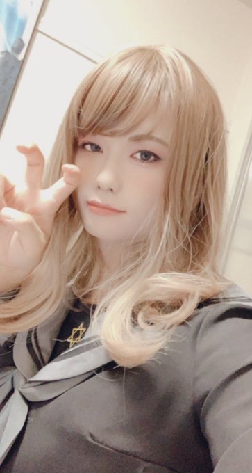 昔やってた女装だ!
恐れ慄け!!! 