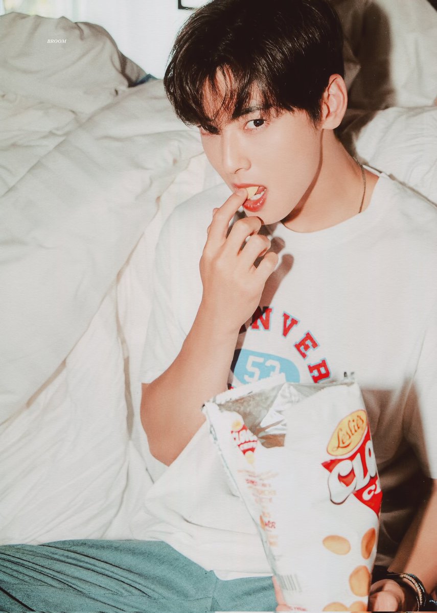 UUyboe2dApw9jln's tweet photo. 울앙큼이 사랑해🫶🫶🥰🥰💞#차은우 https://t.co/wo0Y1MfmSx