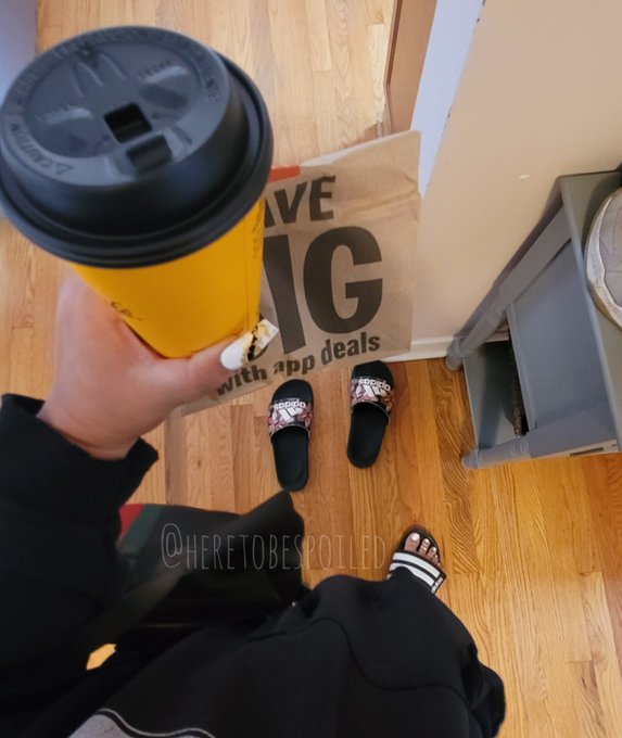 Stepped out for coffee n breakfast sandwich 😋 😂 I'm spoiled n can't WAIT to get back to the ☕ already