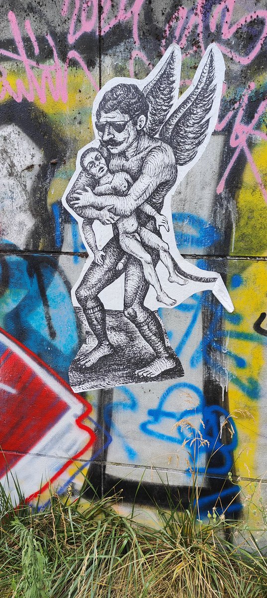 goovaem's tweet photo. #StreetArt #dadson https://t.co/kdAGzKIWbU
