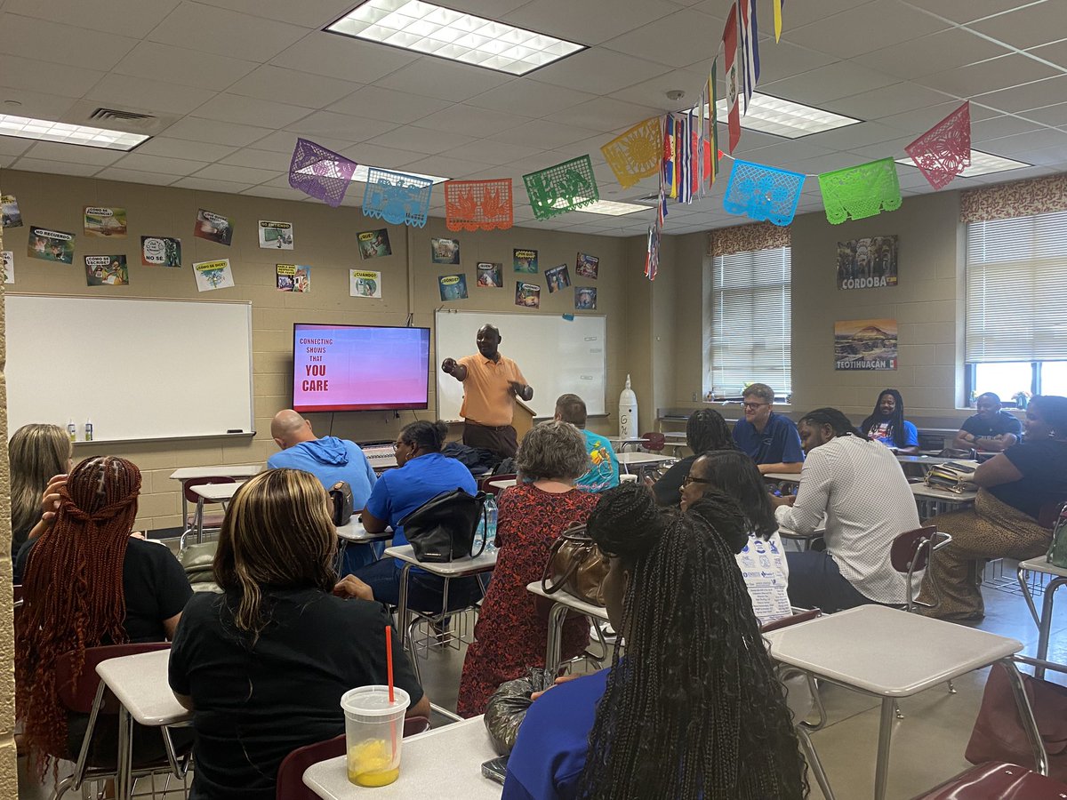 treasterwood's tweet photo. Yesterday was a great day for JEFCOED social studies teachers at our Back to School Conference! Teacher led breakout sessions gave everyone the opportunity to learn and collaborate together. #JEFCOED #BetterTogether #socialstudiesmatters https://t.co/6jXjrDZLgS