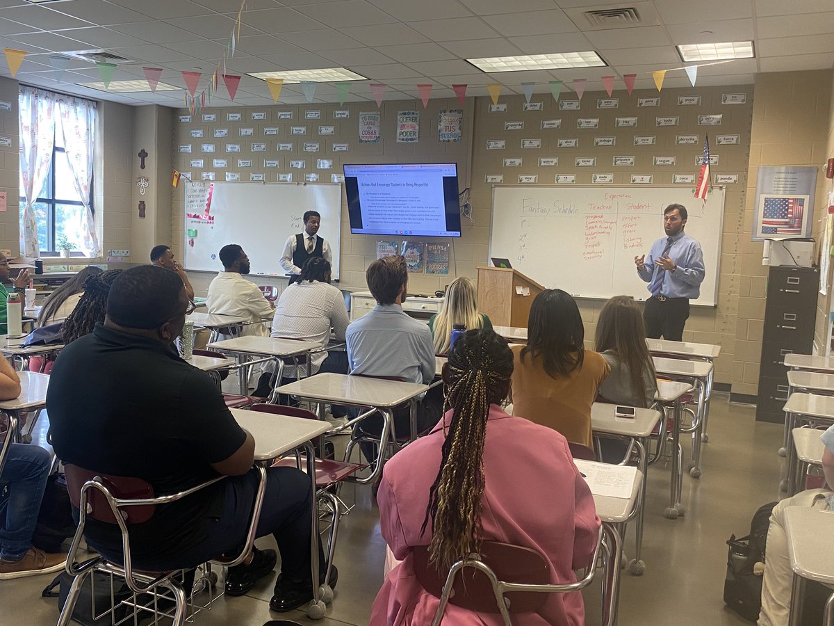 treasterwood's tweet photo. Yesterday was a great day for JEFCOED social studies teachers at our Back to School Conference! Teacher led breakout sessions gave everyone the opportunity to learn and collaborate together. #JEFCOED #BetterTogether #socialstudiesmatters https://t.co/6jXjrDZLgS