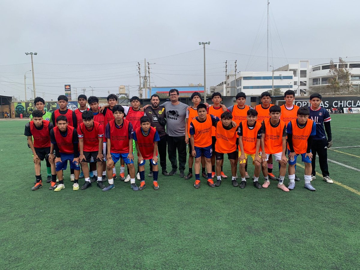 SN11latin's tweet photo. ¡Gracias por recibirnos, Chiclayo!

Fue nuestro ultimo destino en esta gira por el norte del Peru. Como siempre hubo bastante talento cuando vamos a promover por esta pagina.

Gracias a 3l Capi por apoyar a ScoutingNetwork11 con nuestras camisetas especiales. https://t.co/3RMxM7Ei0P