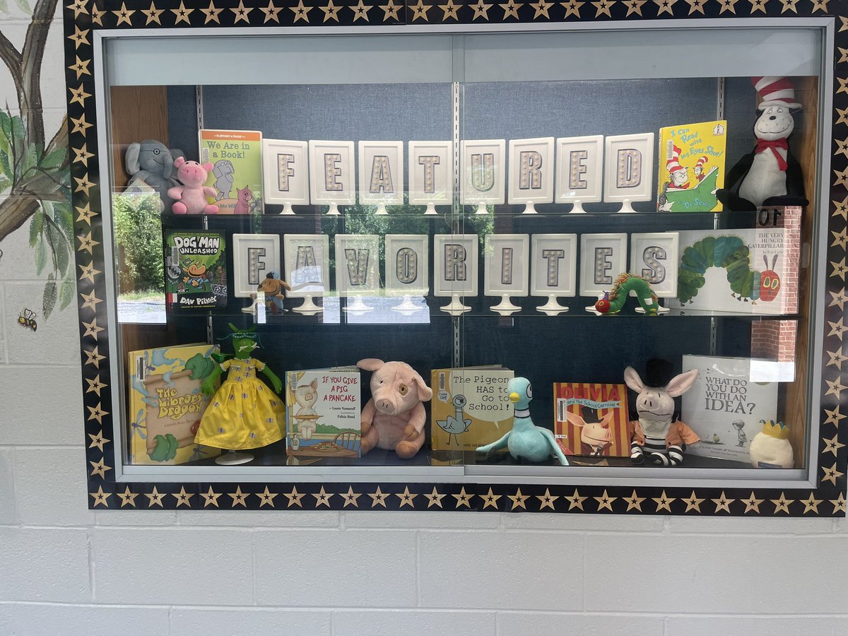 KCS_JeffLibrary's tweet image. New School Year… New Library Books ! @KCS_JeffLibrary @KCS_Libraries @KCS_Jefferson @KCS_TJESPrinc