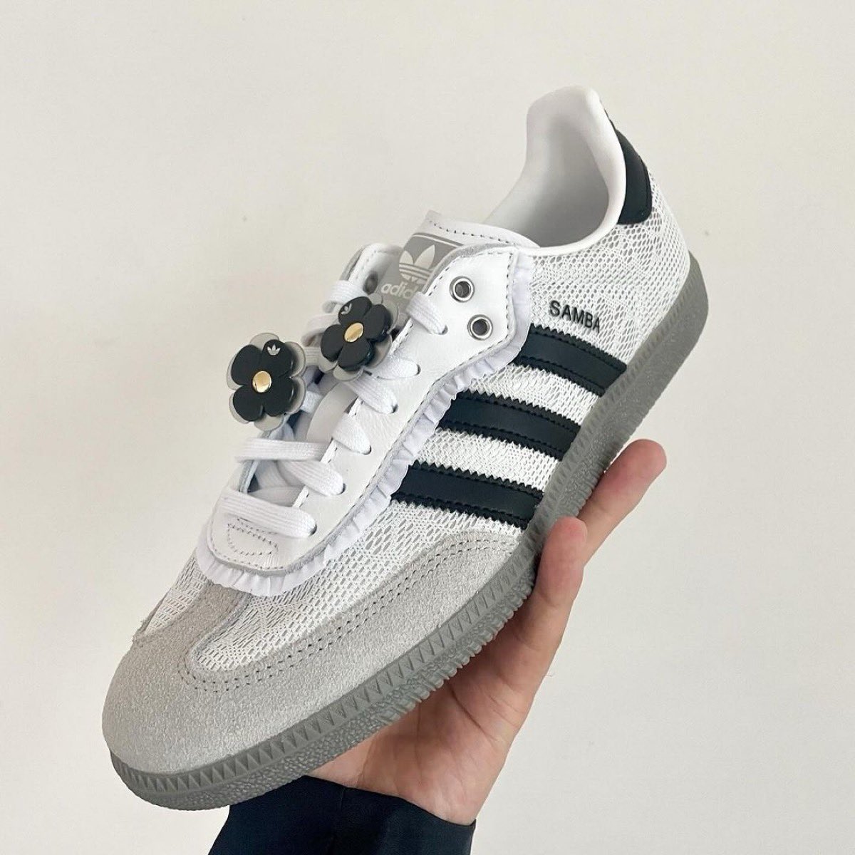 ⭐️新品⭐️adidas SAMBA OG ⭐️レースフラワーフリル 発売中｜adidas Women's Samba OG 