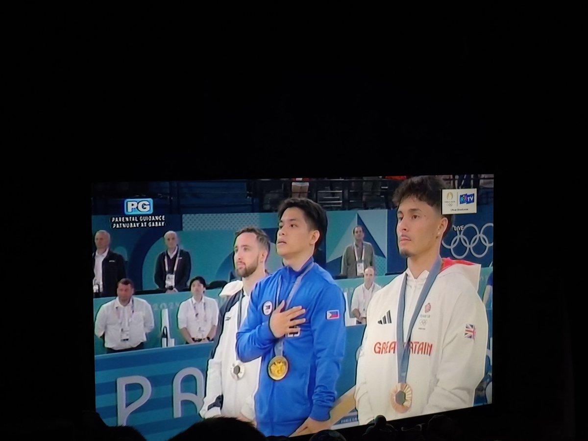 jeannesargento's tweet image. Congratulations to our very own Carlos Yulo👏👏🥳🥳. We are always Proud of you. Goosebumps noong pinatugtog Ang Lupang Hinirang🥹. Sobrang galing👏👏