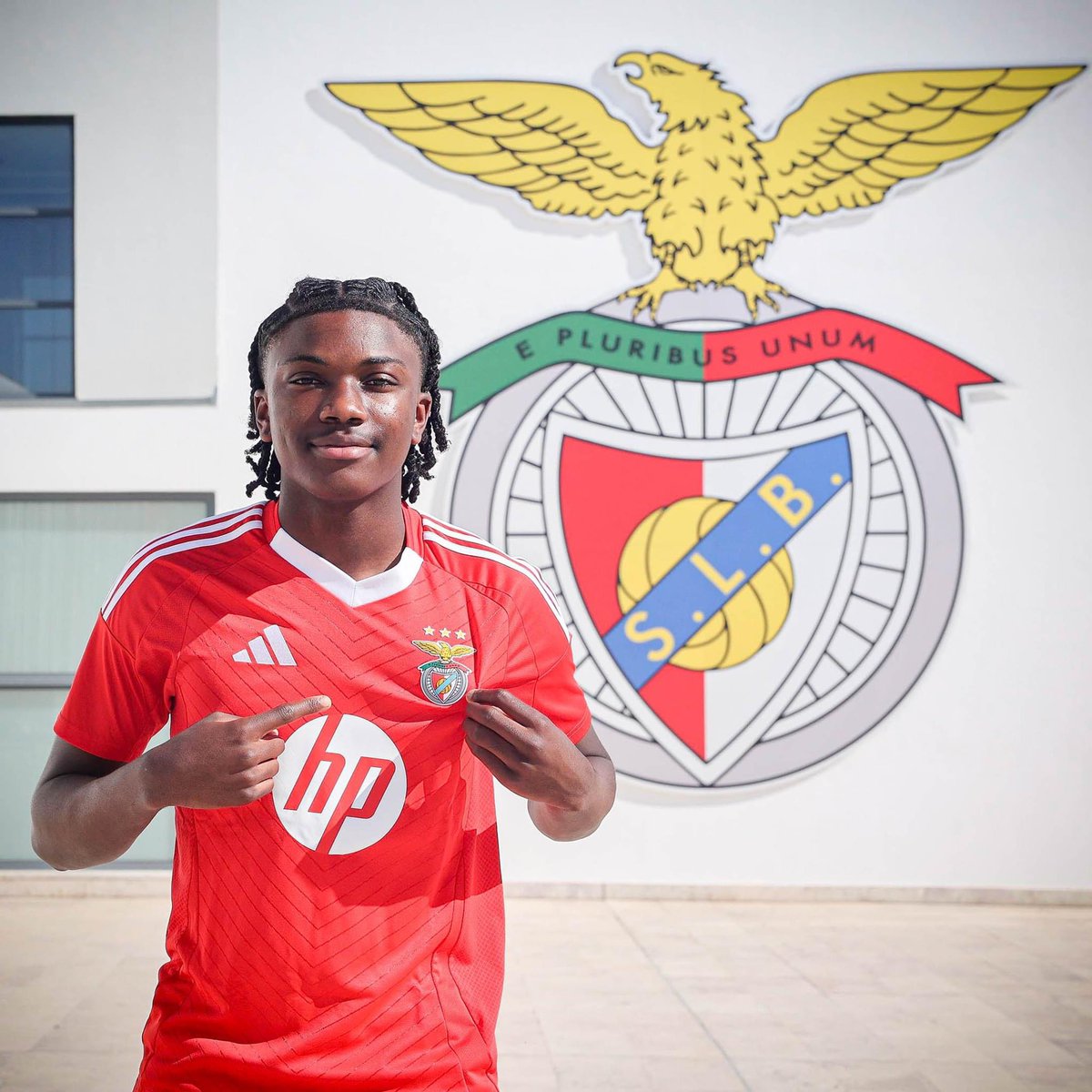RadarScoutingPT's tweet photo. 🇮🇪 Jaden Umeh (2008) - O SL Benfica oficializou hoje a contratação do extremo irlandês que se estreou com 15 anos na pela equipa sénior do Cork City, da segunda divisão irlandesa.

O Benfica a recrutar no Reino Unido um extremo física e tecnicamente bastante evoluído, veloz e com boa capacidade de drible.

Um dos nomes a ter em atenção no campeonato de juniores A de 24/25. 💎