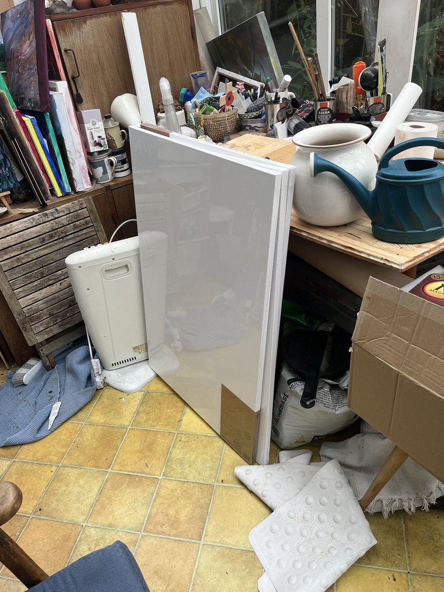 Latest pic: worrying rain / raining worry
Decided to challenge myself to paint bigger - some additional pics of stages of painting also included here.