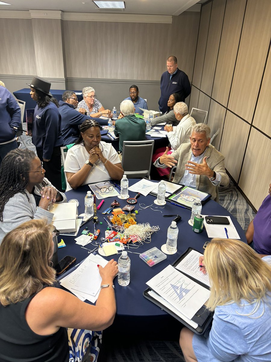 Here’s how you know you’re on an AMAZING team with an AMAZING culture: when U give 110% effort, NOT just for a victory, but because you love and respect your team so much that you don’t want to let them down. #SAMEpage #coaching #victory #teamculture