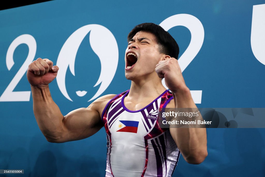 ainurohman's tweet photo. Filipina Menjadi Negara Asia Tenggara Pertama yang Meraih Emas di #Paris2024 

Pesenam Filipina Carlos Edriel Yulo meraih emas floor exercise.

*Pesenam Asia Tenggara pertama dalam sejarah yang meraih emas Olimpiade.
*Pria pertama Filipina yang meraih emas Olimpiade. 
*Atlet kedua Filipina yang meraih emas Olimpiade.

Carlos mendapatkan bekal berharga karena berlatih keras selama 7 tahun di Jepang di bawah bimbingan pelatih Munehiro Kugiyama. Bukan hanya bekal keahlian tetapi juga kekuatan mental. 

Selamat Carlos!