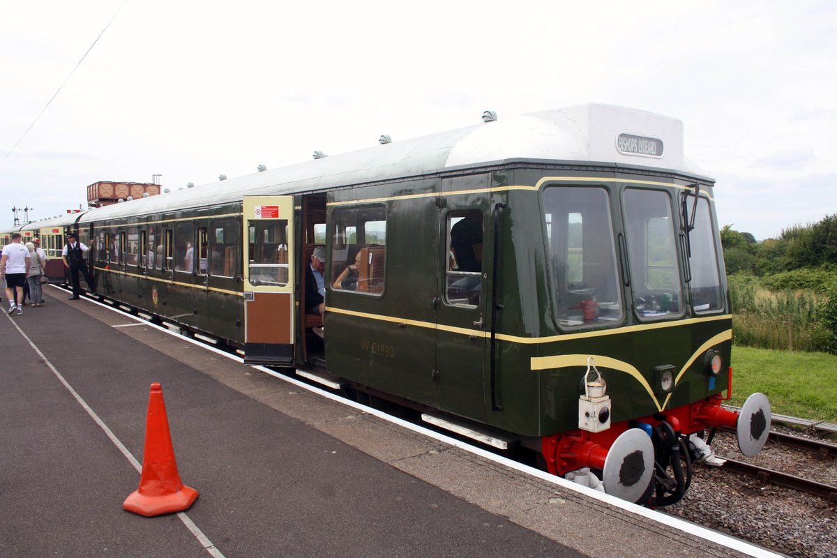 mavmaramis's tweet image. West Somerset Railway. Heritage 1st generation Class 115 DMU. 51859 / 59678 / 51890. Photos: 27.04.2024. #railway #DMU #Class115 @SteelCityDog_ @SalopianLyne