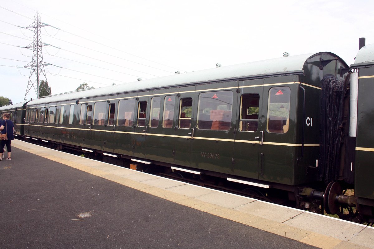 mavmaramis's tweet image. West Somerset Railway. Heritage 1st generation Class 115 DMU. 51859 / 59678 / 51890. Photos: 27.04.2024. #railway #DMU #Class115 @SteelCityDog_ @SalopianLyne