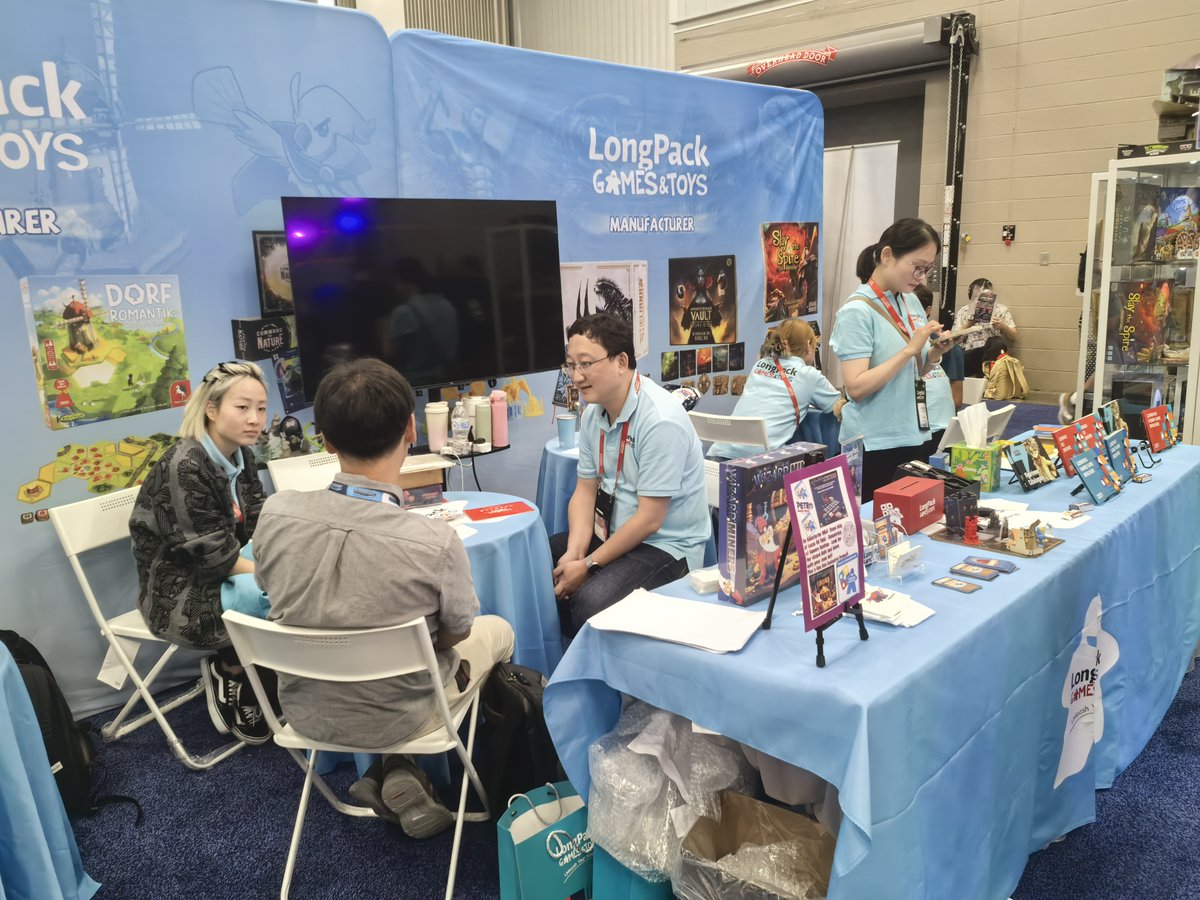 longpackgames's tweet photo. 😄Come one, come all.
😁Connect with us. 
😆Be part of the buzz. 
Booth 2568
#GenCon2024 #GenConIndy #GenConlongpack #longpack #boardgames #tabletopgames #manufacturing #Brettspiel #ボードゲーム #jeux #RPGGEEK #RPGG #TTRPG #DnD #DnD5e #5E #plushie #dice #carslevee #plushtoy https://t.co/eWM0mPpfG4