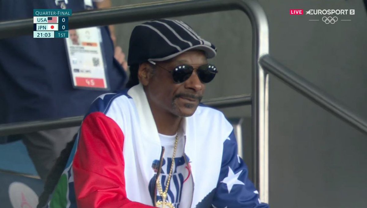 sports_233's tweet photo. Snoop Dogg is in Paris  😭🇺🇸

#USAvJAP  #Paris2024 https://t.co/wcbyk2whdF