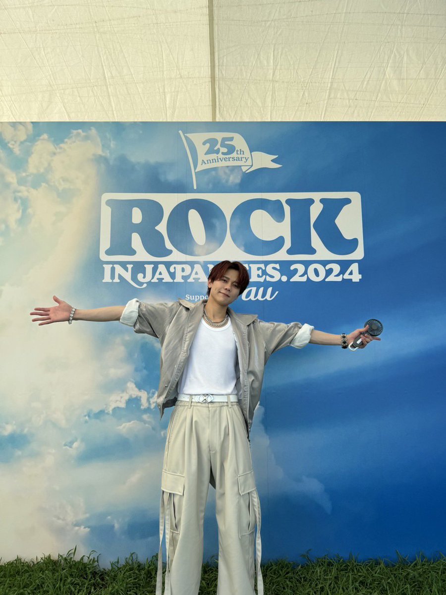 official__INI's tweet photo. [#藤牧京介]

ロッキン最高🔥
ありがとうございました！

#RIJF2024 #ロッキン
#INI #FUJIMAKIKYOSUKE https://t.co/MMF62RzQSs