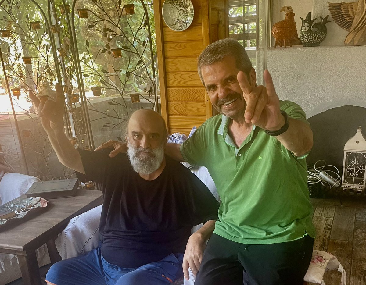 Feridun_Bahsi's tweet photo. Bu fotoğraflar, yarım asra yaklaşan güzel ve üst bir dostluğun fotoğraflarıdır.
Değerli dost, #Türkçü, #GökDevrimci mücadele ve fikir insanı okul arkadaşım #CemalDönmezer’i ziyaret ettim.
Her zamanki gibi vaktin nasıl geçtiğini anlamadık.
İyi ki varsın değerli dost.
Var olasın… https://t.co/tLorJzVdhr
