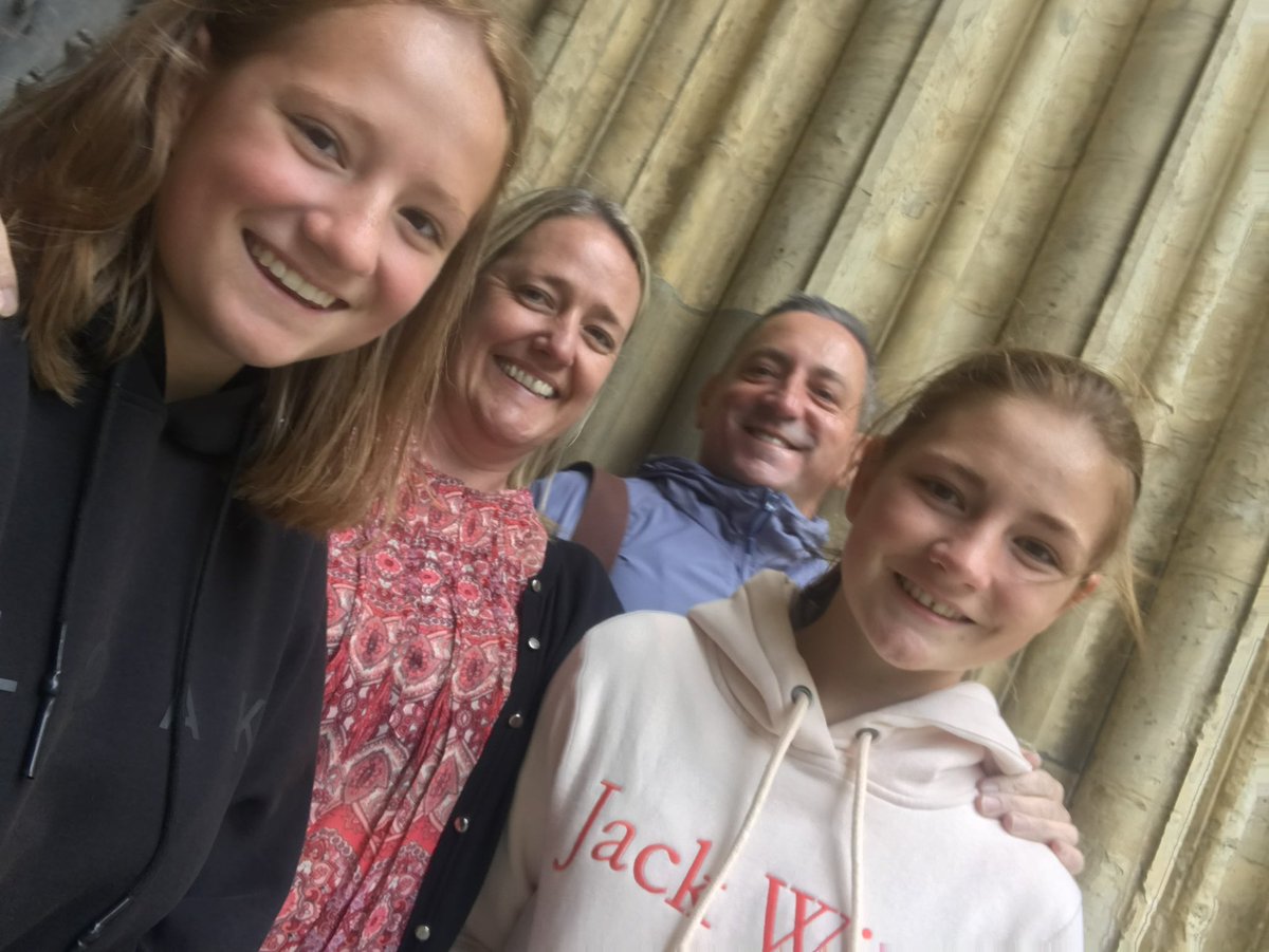 nessyboot's tweet image. According to @Keir_Starmer 

Apparently I’m a ‘far right thug’ 

I want to follow fellow ‘far right thuggish’ ordinary UK citizens

Please like,repost and follow ❤️

#FarRightThugsUnite #TwoTierKeir