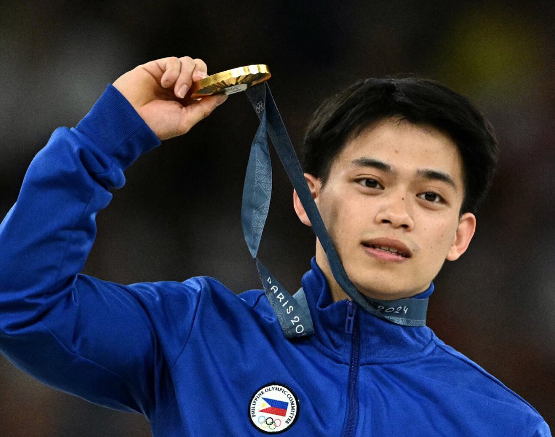 FashionPulis's tweet photo. Congratulations Carlos Yulo for winning the elusive GOLD MEDAL 🥇 in Artistic Gymnastics Floor Exercise, Paris 2024 Olympics! #paris2024 #notmyphoto #fashionpulis https://t.co/00Kp1kiIdT