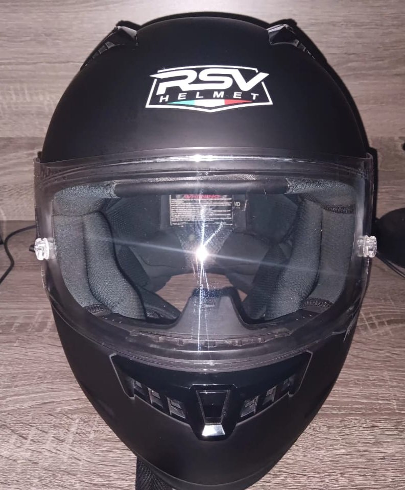 fritos_tri's tweet photo. Di jual helm RSV FF500 hitam doff, price 425k. Minat hubungi WA 087886408885 (Raditya) atau DM IG @radityasapt

#jualhelm #jualhelmbekas #helm #helmfullface #jualhelmmurah #jualhelmberkualitas #rsv #agv #kyt #mds #helmretro #jualhelmretro #helmbogo #jualhelmbogo https://t.co/XxAX71ujFi