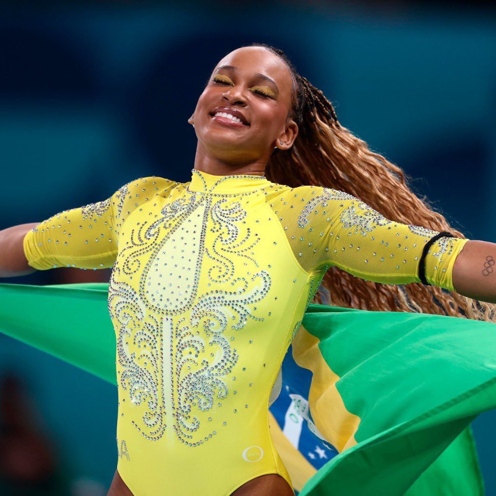 🚨🚨🚨 Rebeca Andrade já é CINCO VEZES medalhista olímpica, aumentando seu recorde como a brasileira com mais medalhas olímpicas da HISTÓRIA!