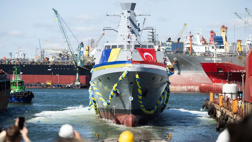 Ukrainisches Kriegsschiff in der Türkei zu Wasser gelassen
Die „Hetman Iwan Wyhowskyj“ ist bereits die zweite Korvette, die in der Türkei für die Ukraine produziert wurde. Die Aufträge stammen noch aus der Zeit vor dem Angriff Russlands.
sueddeutsche.de