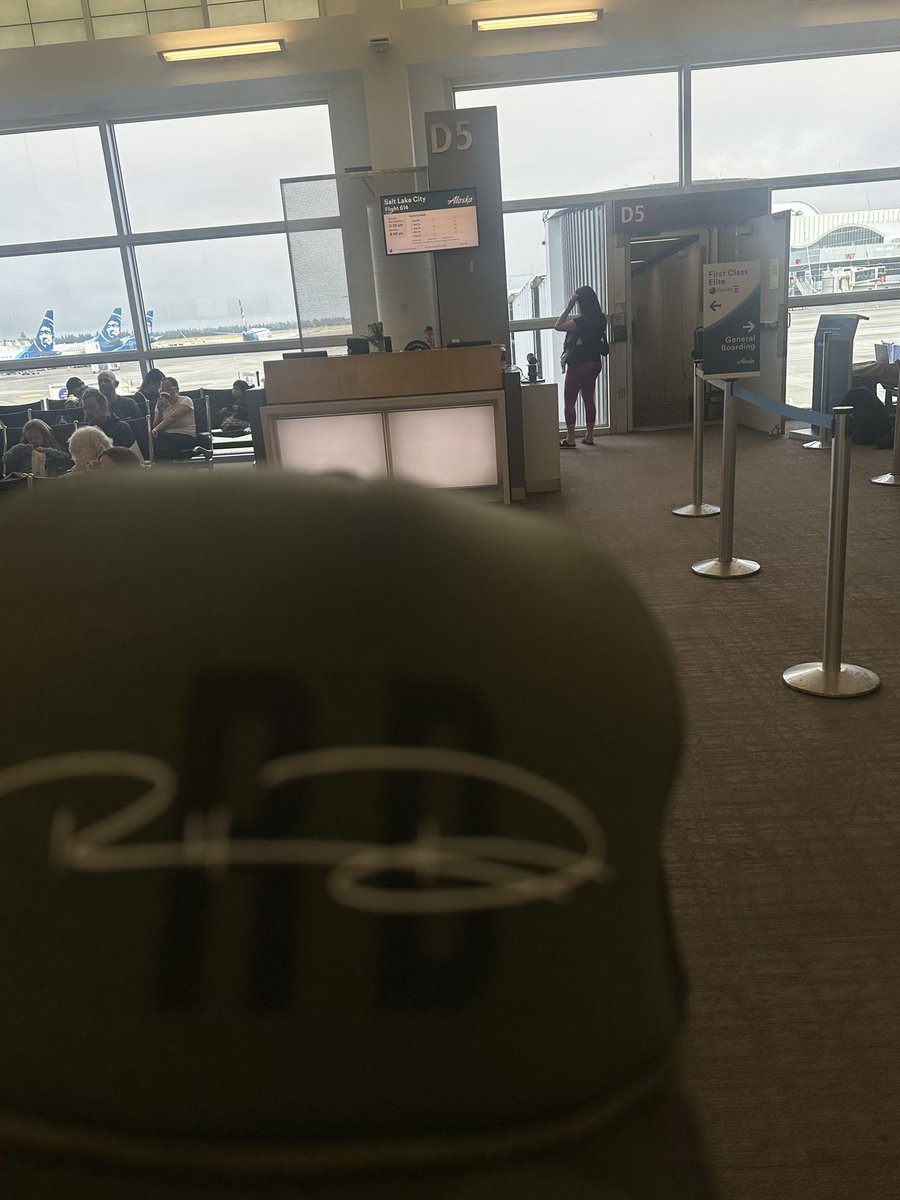 raddyhawk's tweet photo. Heading to Salt Lake for 36 hours to catch the #RDParty! Hey @russelled I think it’s a good day to have a great day! https://t.co/R0FcTzlkbh