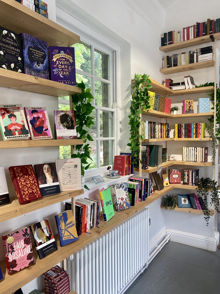 suziemcw's tweet photo. An afternoon of volunteering @thereaderorg bookshop. A few snaps while it’s quiet! https://t.co/z6XTggKuH0