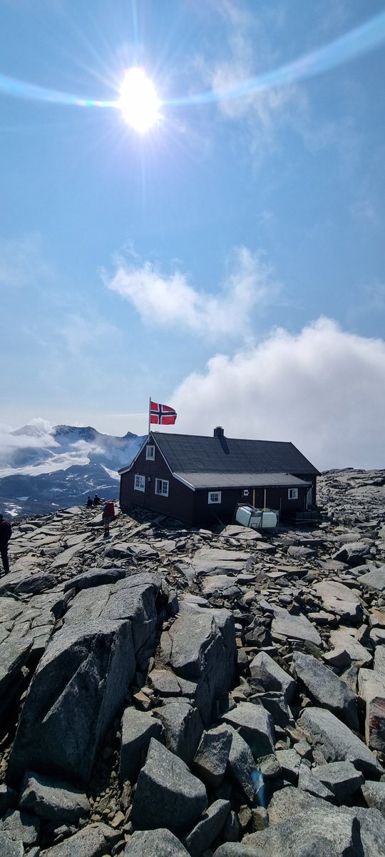 iWarhead's tweet photo. Spent the last couple of days hiking the Norwegian mountains mostly by my lonesome. Highlight was staying at the highest manned mountain cabin, and sleeping on the roof. Bunch of pics in thread. https://t.co/e6jjg15I3N