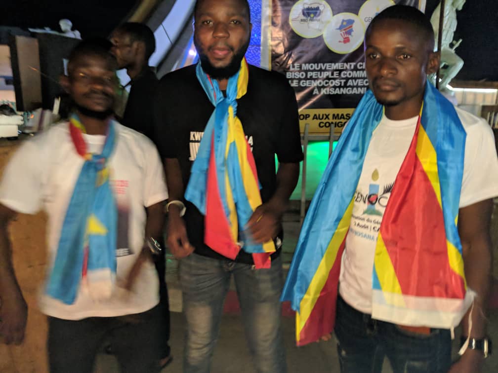 Gsefu64Sefu's tweet photo. Les citoyens conscients ont refusé la cérémonie festive organisée par le #Gouvernement à la Mairie de kisangani. Ils ont répondu à la commémoration du #GENOCOST_RDC organisée par #CAYP et les OSC au rond-point du canon. @FonarevRDC @actualitecd @DenisMukwege @luchaRDC @Kis24Info https://t.co/YjHeDzF5ZL