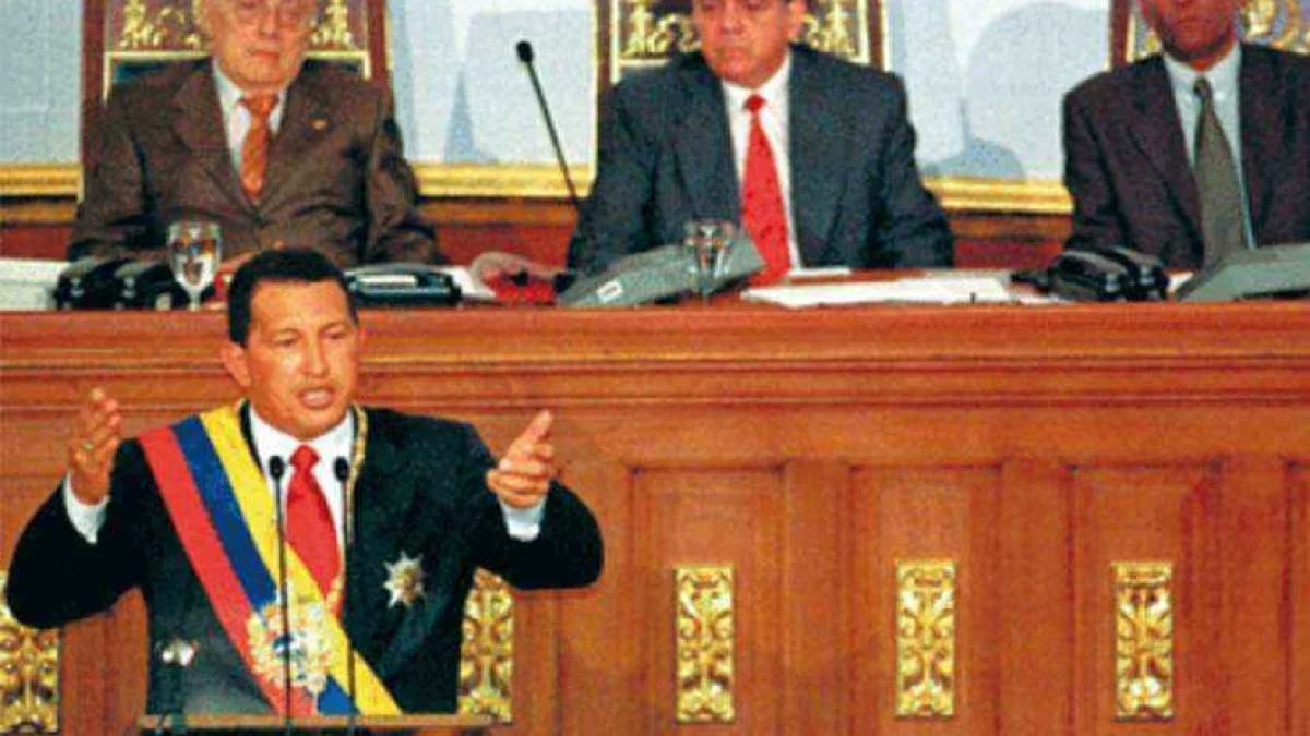 CISPZulia's tweet photo. CISPAldia Hoy se cumplen 25 años de la instalación de la primera ANC, proceso convocado en 1999 para iniciar en Venezuela la construcción de nuevo modelo democrático caracterizado por la participación protagónica del pueblo. 
@NicolasMaduro 
@ACoronadoVzla 
@CISPresidencial https://t.co/BwoA9q5mPU