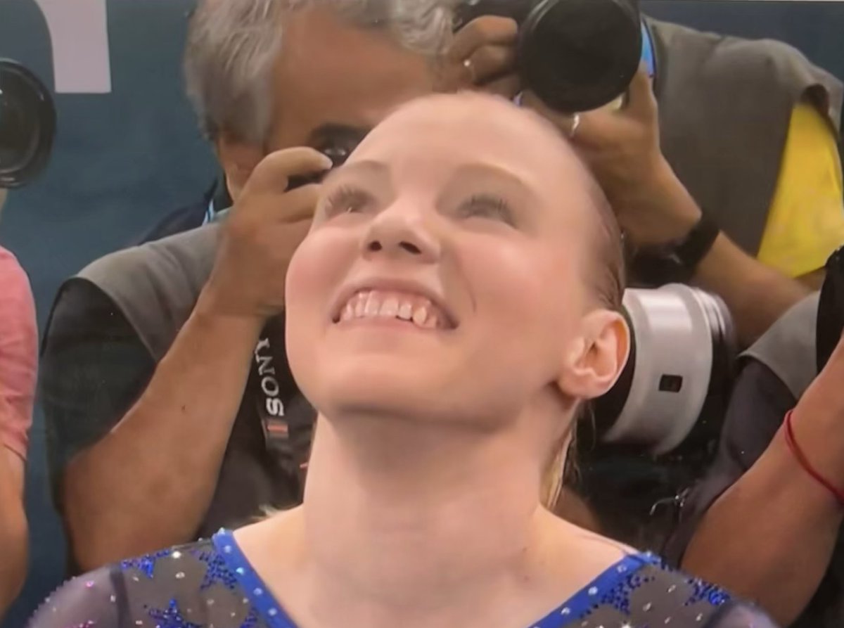 BlindLandingPod's tweet photo. A fluke mistake took Jade Carey out of the medal stand at the Tokyo Olympic vault final. She's waited 3 years for another shot at this moment – and just got clinched the OLYMPIC BRONZE MEDAL 🥉 https://t.co/R5GPUnUIsx