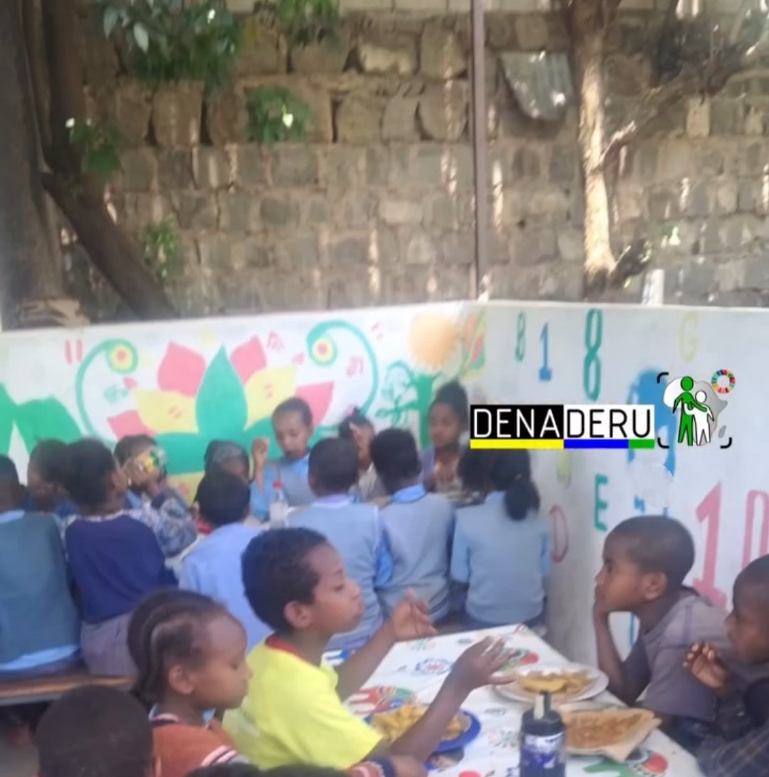 Proyecto de nutrición esencial en la Guardería de la Misión de los Salesianos de Don Bosco de Debre Zeit, Etiopía, para 100 niños (casi 300 en los meses de verano). 
1€/mes = 3Kg de plátanos, 5 barras de pan ó 2 litros de leche. 
teaming.net/denaderu-desay…
<a href="/Teaming/">Teaming</a> 
<a href="/denaderu/">Denaderu</a>