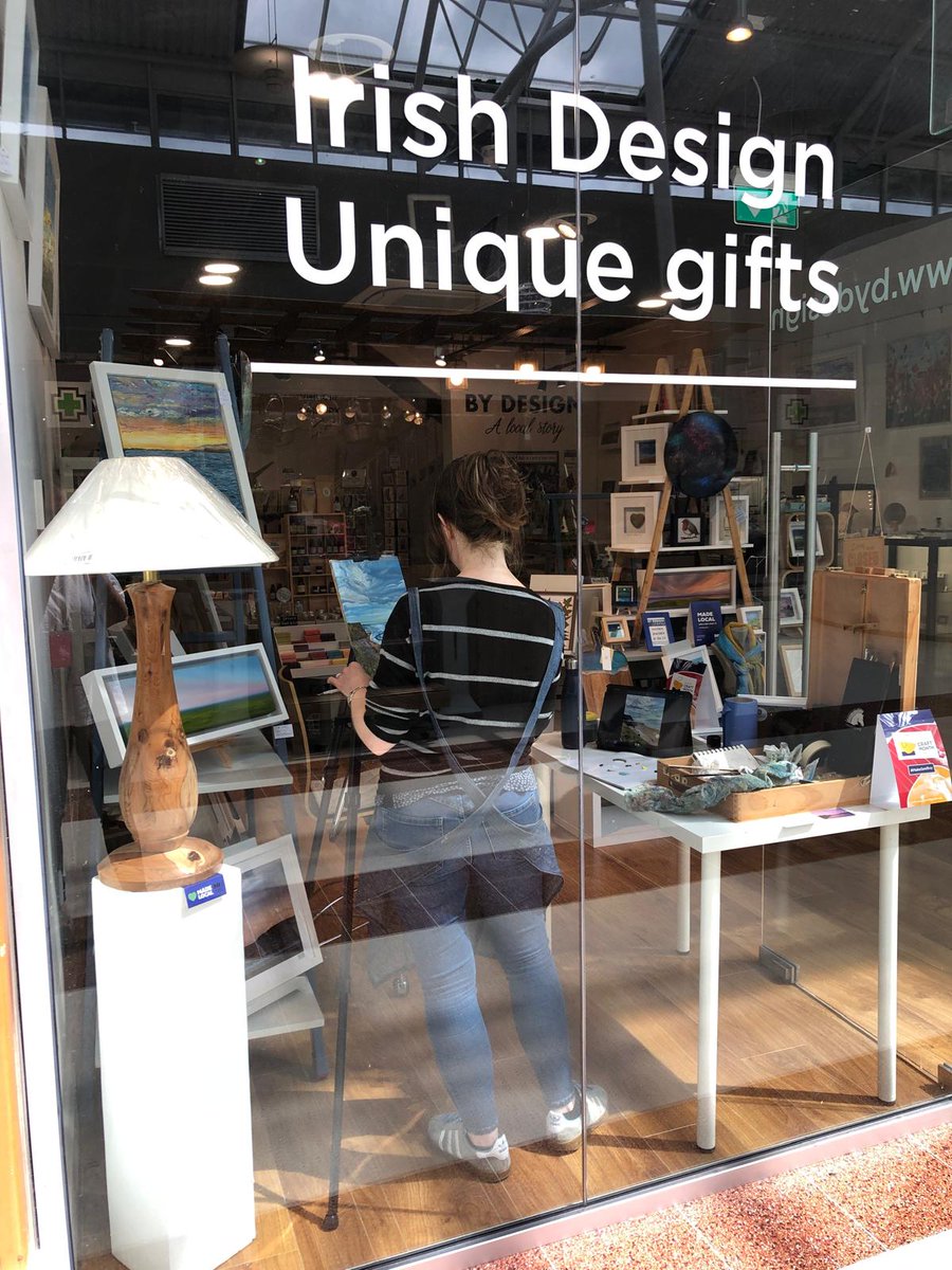 nici_quinn's tweet photo. Today you would have found me on the window of By Design, Castletroy Town centre - painting! #livepainting #paint #watchmepaint #nicilegearart #limerick https://t.co/bw4RFY3ZzD