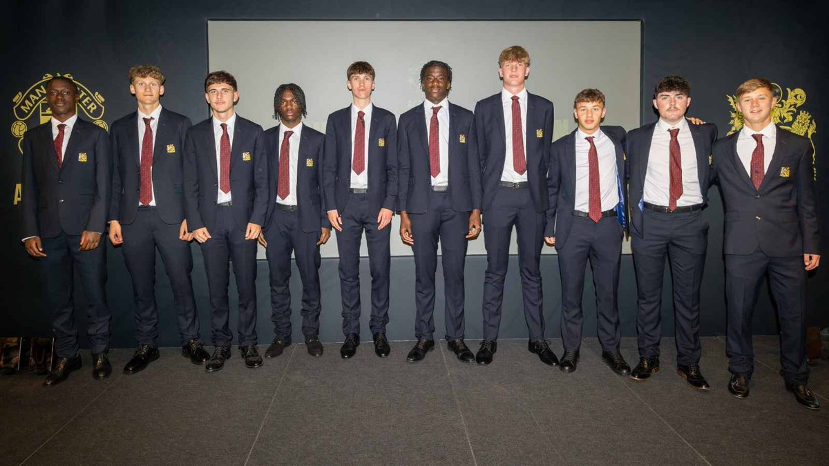 AcademyScoop's tweet photo. Meet Manchester United's 2024/25 scholarship intake. 

Ten exciting players - some more established than others - who look set to feature prominently for United's under-18s and above this coming season, following in the footsteps of last year's scholars. 

A thread: