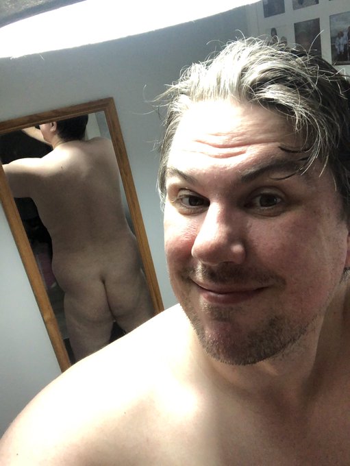 Naked mirror https://t.co/37vgQclyzH