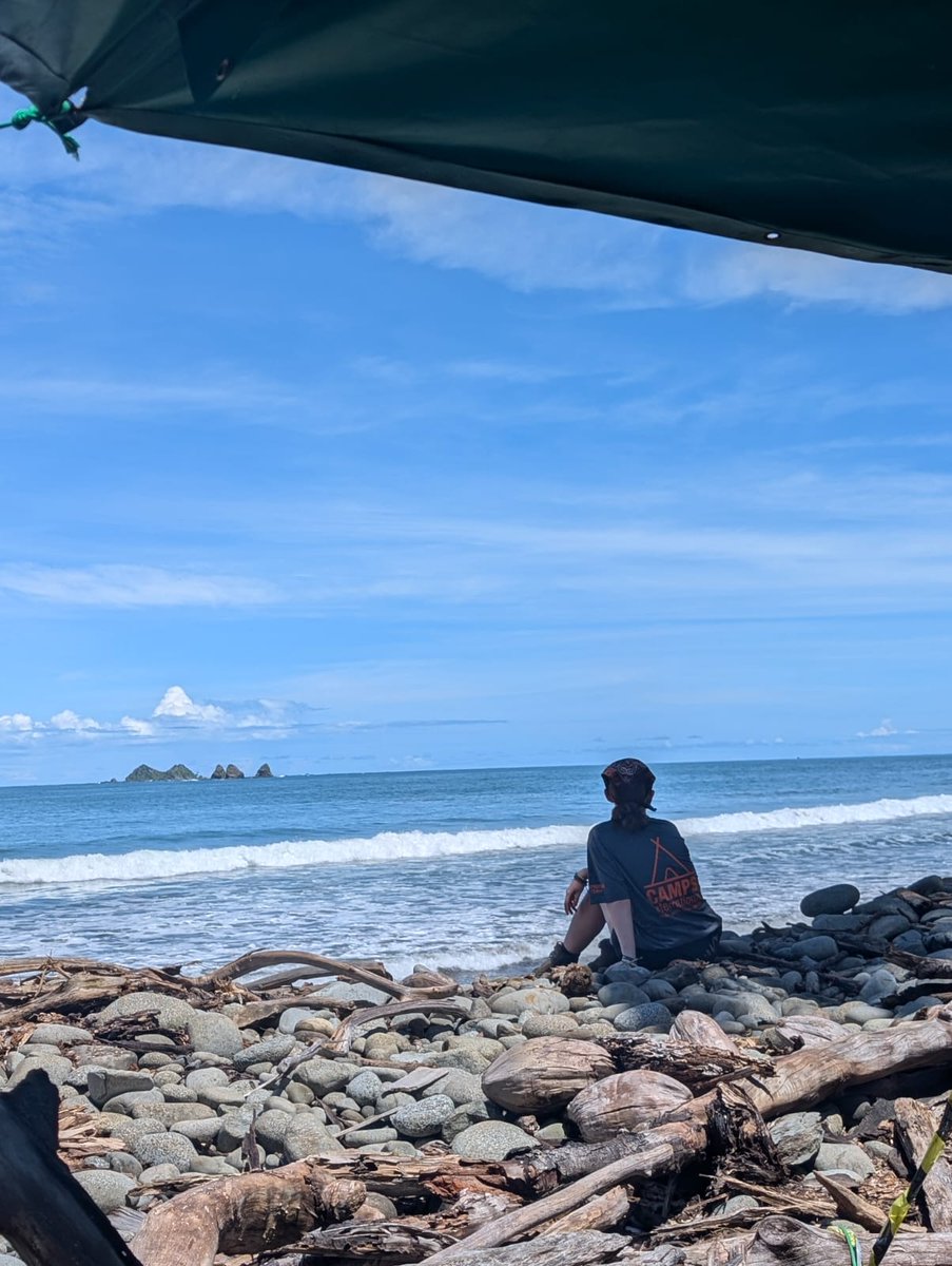 Do you want to see Costa Rica through the eyes of #TeamCongo? Here is a glimpse 😊: 

<a href="/CampsInt/">Camps International</a> #CampsEffect