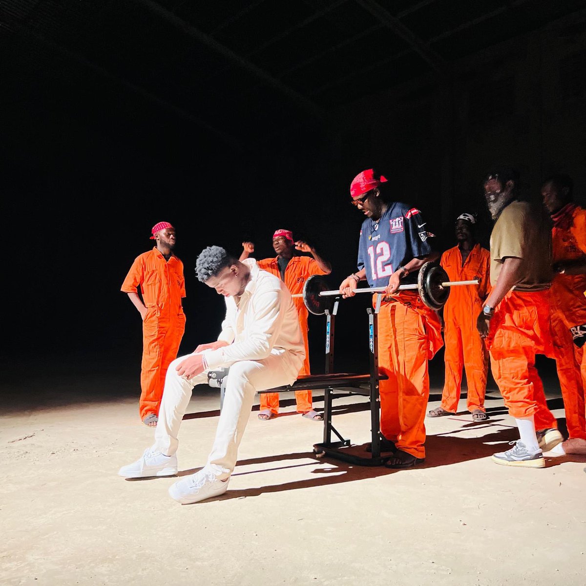 Même quand tu as un objectif précis en tête, prépare-toi toujours à l'inattendu.
youtu.be/29bpGKaHwIY

Excellent week-end à Tous !!!
É ma nyɔ nu mɛɖe ă, ni dozo xu ɔ,
GvNg ♠️

#TGang