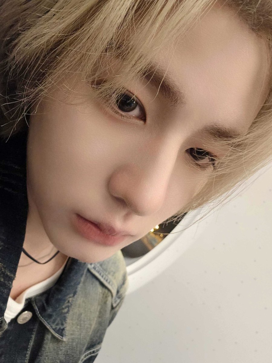 boynextdoorina's tweet photo. [WEVERSE] 240803— #LEEHAN

Menyiapkan lockscreen buat para noona-noona

#BOYNEXTDOOR #보이넥스트도어 https://t.co/1rCbMnUERP