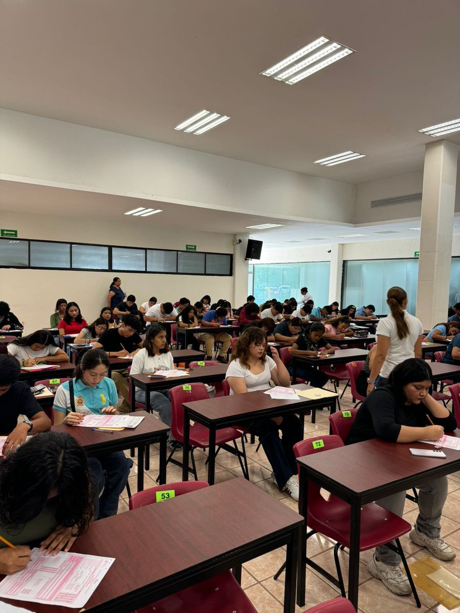 xevtfm's tweet photo. 🔴 #LoÚltimo | Este sábado 1512 aspirantes realizan el examen de admisión en la @UTTAB para ingresar a alguno de los 16 programas educativos que se imparten en esta institución.

La prueba es aplicada por el #CENEVAL https://t.co/QkRTyX4FUK
