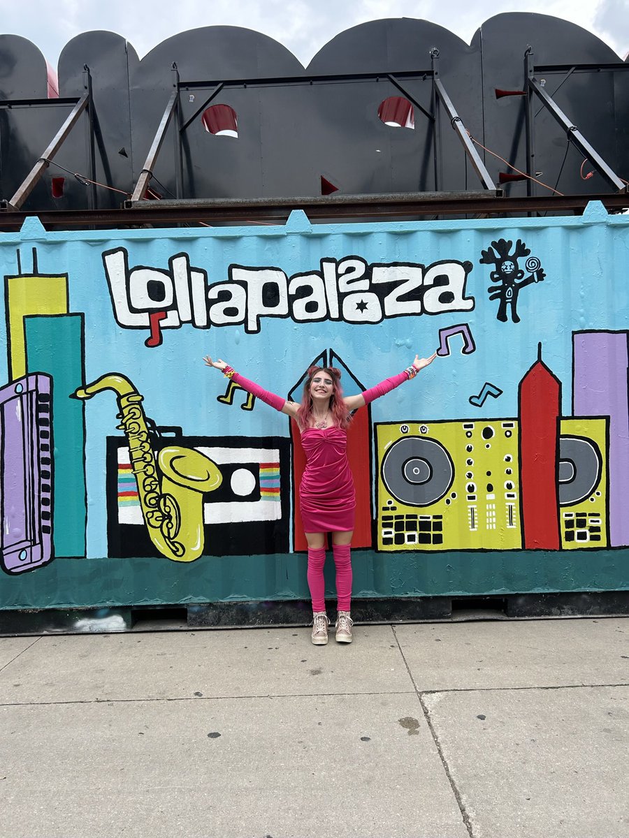 alyssabbianca's tweet photo. Happy to report that Chappell Roan’s Tiny Desk (festival version) made it to Lollapalooza! 
(p.s. @ChappellRoan you were incredible) https://t.co/DVLcjh77lc