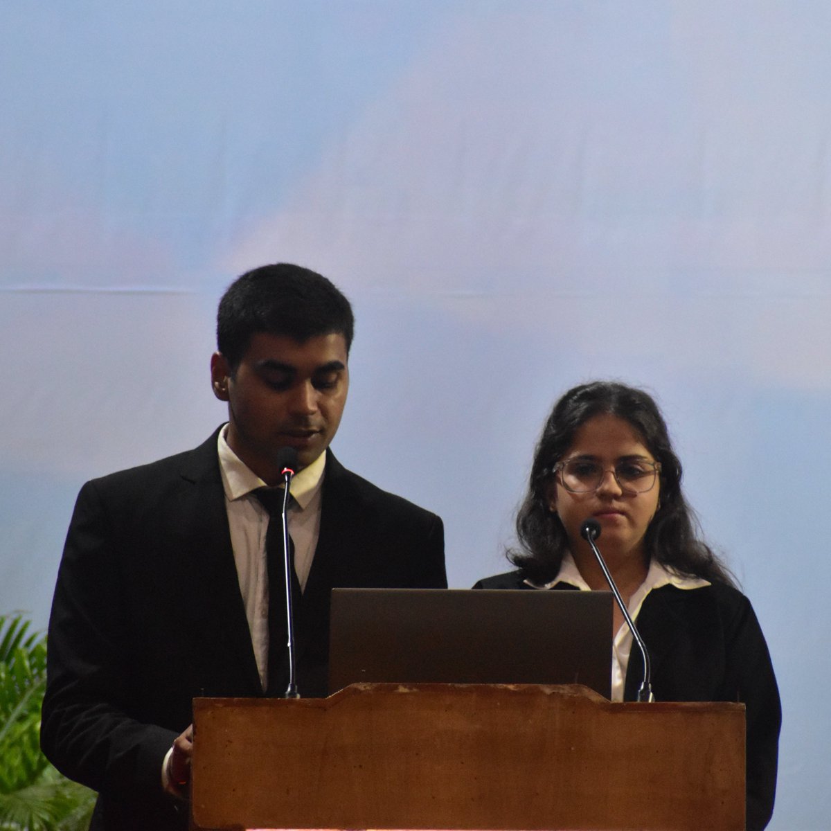 ximb_official's tweet photo. XIM Bhubaneswar successfully hosted the Budget Conclave 2024, organized by X-FIN, the Finance Association of XIM Bhubaneswar, in collaboration with the World Trade Center, Bhubaneswar, and MVIRDC.
#XIM #Budget2024 #InsightsAtXIM #BudgetConclave https://t.co/jwvlTE4Hy0