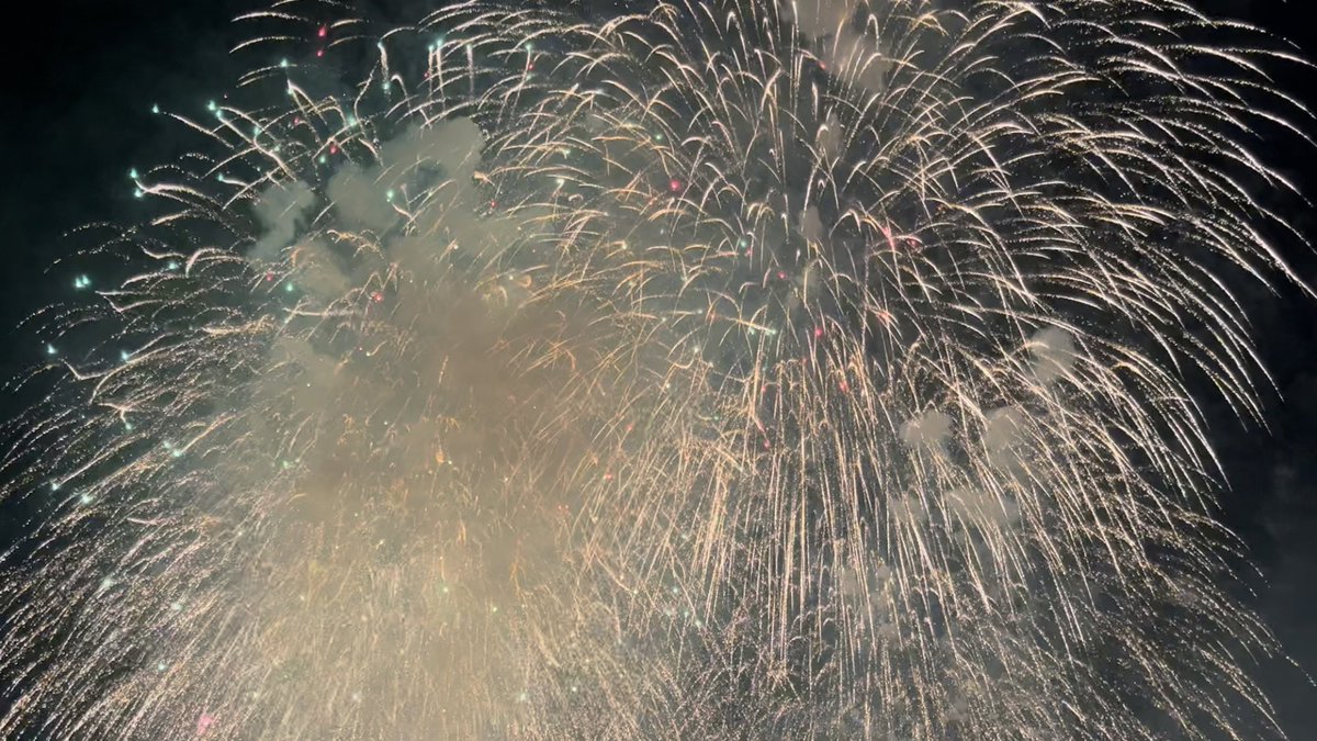 mikantoonsen's tweet photo. 三津浜花火大会良かったー🎆
けどやっぱり帰り時間かかったー🚗
けど行って良かったー https://t.co/pn2kPDCZTB