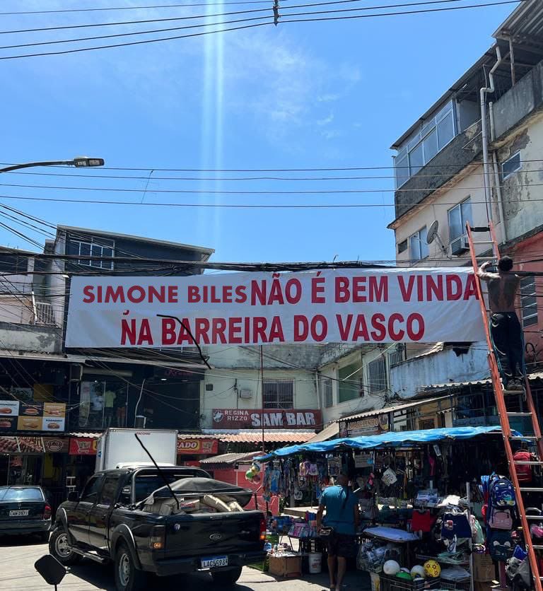 CHEGA, SIMONE
PACIÊNCIA TEM LIMITE