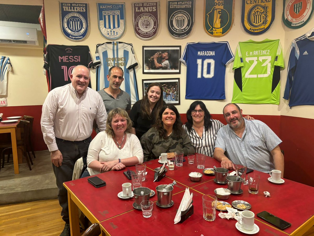 Alejandroati's tweet image. Que bien la pasamos ayer!!!! Una felicidad enorme formar parte de este grupo. GRACIAS!!! @facucarrillo Katia Seguín