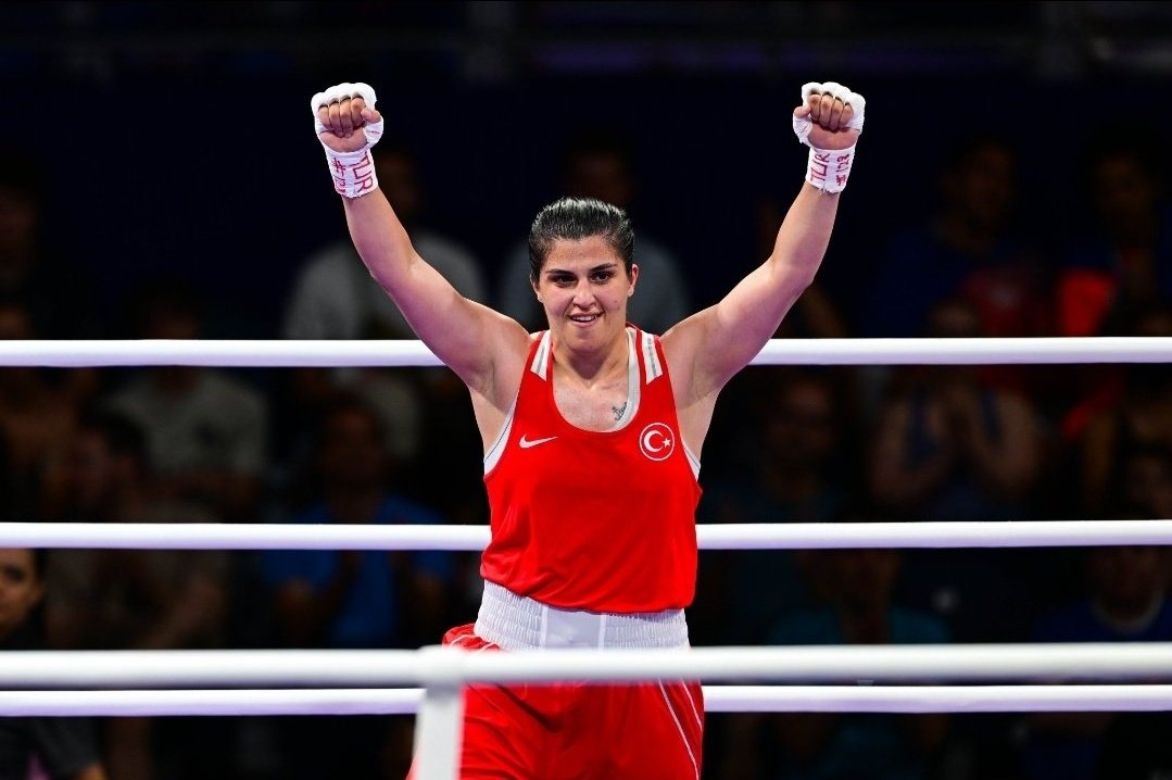 Sen bu olimpiyatın bir erkeğe rağmen, kadın şampiyonusun #BusenazSürmeneli