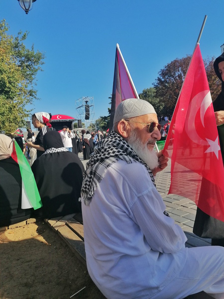 HacernurSaygn's tweet photo. Yediden yetmişe meydanlarda Elhamdülillah. Kalbi Filistin ile atanlara selam olsun! 🇵🇸🇹🇷 https://t.co/0rqOznKDs1