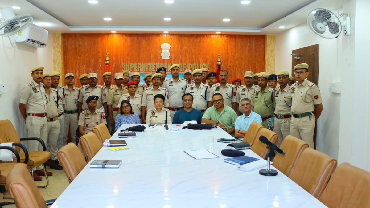 assampolice's tweet photo. A special orientation on "Child-friendly Policing" was conducted by #AssamPoliceSishuMitra Resource Centre for all Police Officers of @HailakandiPolic. 

Together, we strive to create a safer and more supportive environment for our children. https://t.co/jMnYt7MPkM
