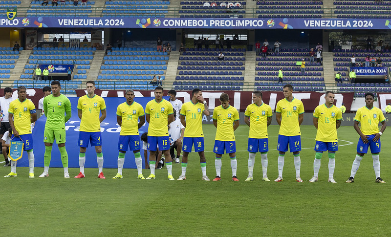 poptime's tweet image. Sempre é bom lembrar que Rebeca Andrade já levou 3 medalhas em Paris 2024, enquanto a seleção de Futebol masculino INTEIRA nem vaga pra disputar conseguiram.

INVISTAM NA NOSSA GINÁSTICA!